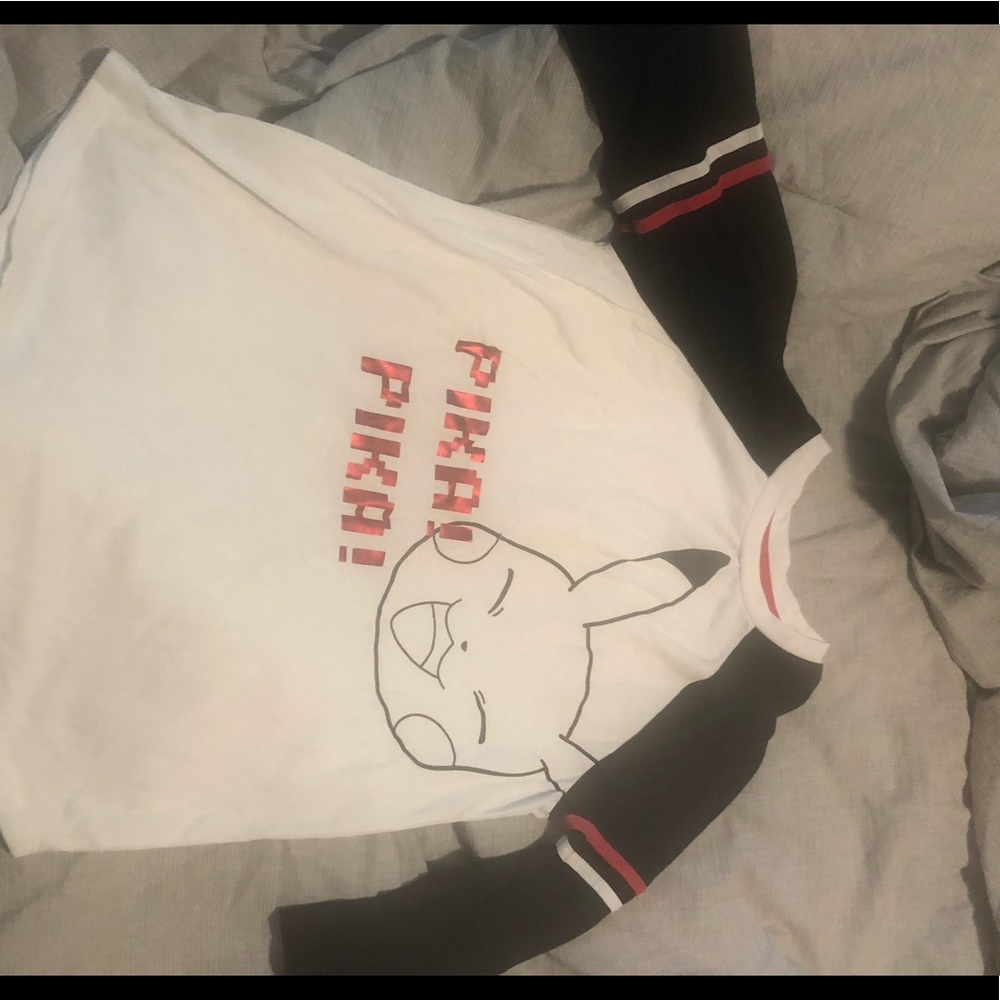 Pikachu shirt - Picture 2 of 2